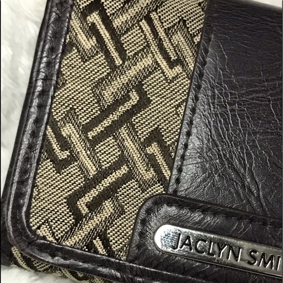 Lady’s Small Brown Wallet, In Great Condition - Picture 5 of 5